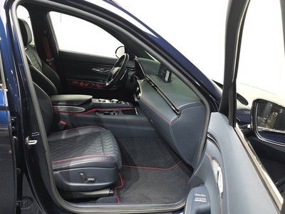 2021 Genesis GV70 — миниатюра 11