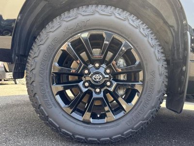 TOYOTA LAND CRUISER - 9