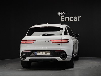 2021 Genesis GV70 photo 3