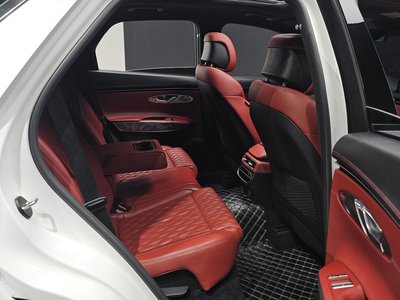 2021 Genesis GV70 thumbnail 16