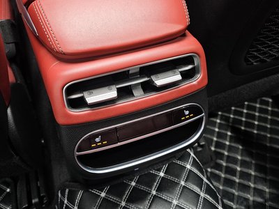 2021 Genesis GV70 thumbnail 31