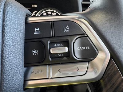 TOYOTA LAND CRUISER 300 - 9