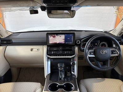 TOYOTA LAND CRUISER 300 - 2