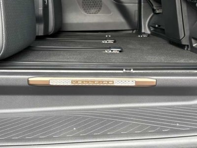 TOYOTA VELLFIRE - 9