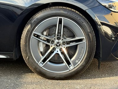MERCEDES-BENZ E-CLASS - 8