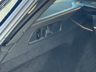 MERCEDES-BENZ E-CLASS - 10