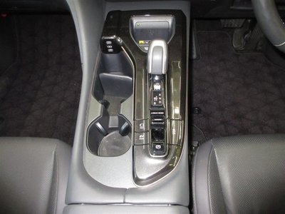 صورة مصغرة 16 لـ 2024 Toyota CROWN SPORT