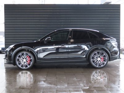 PORSCHE MACAN - 4