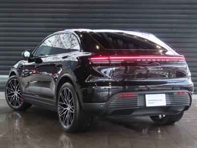 PORSCHE MACAN - 7
