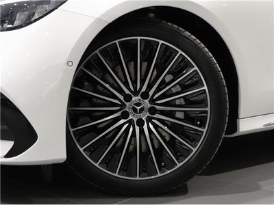 MERCEDES-BENZ E-CLASS - 5