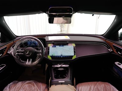 MERCEDES-BENZ E-CLASS - 10