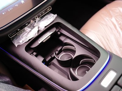 MERCEDES-BENZ E-CLASS - 9