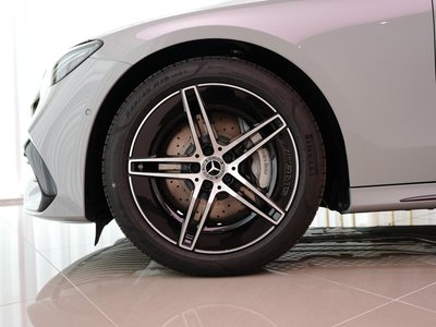 MERCEDES-BENZ E-CLASS - 6