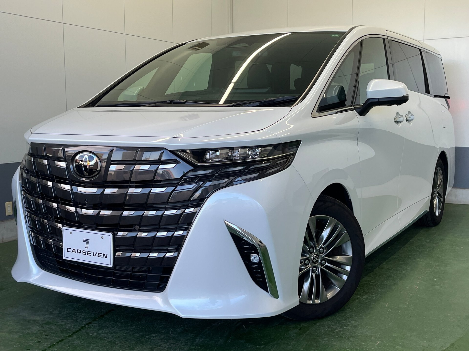 TOYOTA ALPHARD - View 1