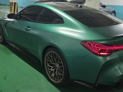 2025 BMW M4 photo 7