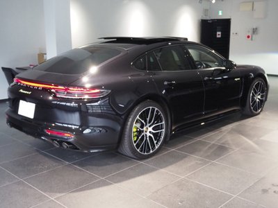 PORSCHE PANAMERA - 7