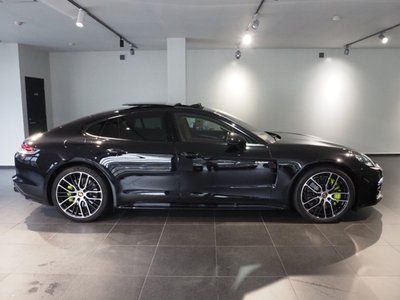 PORSCHE PANAMERA - 8