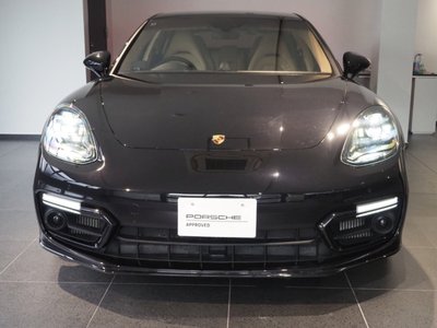 PORSCHE PANAMERA - 10