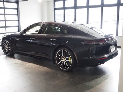PORSCHE PANAMERA - 3
