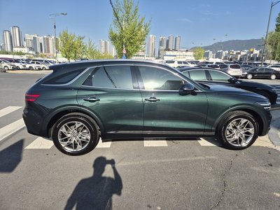 صورة 8 لـ 2021 Genesis GV70