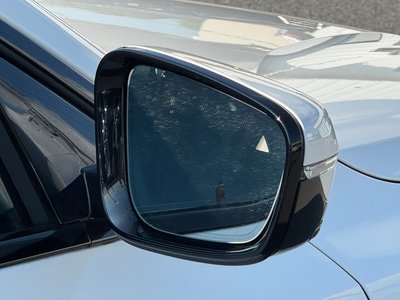 2025 BMW I4 thumbnail 65