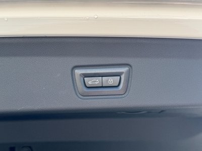 2025 BMW I4 thumbnail 46