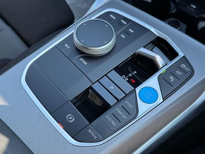 2025 BMW I4 thumbnail 30
