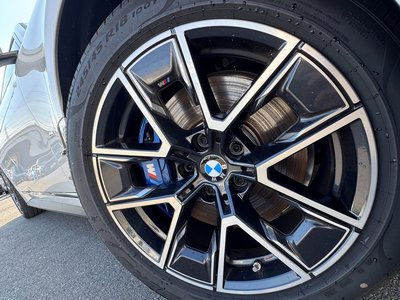 2025 BMW I4 thumbnail 11