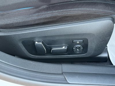 2025 BMW I4 thumbnail 34