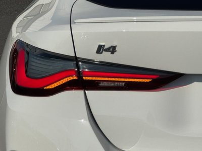 2025 BMW I4 thumbnail 16