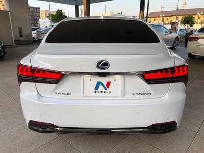 2021 Lexus LS — миниатюра 17