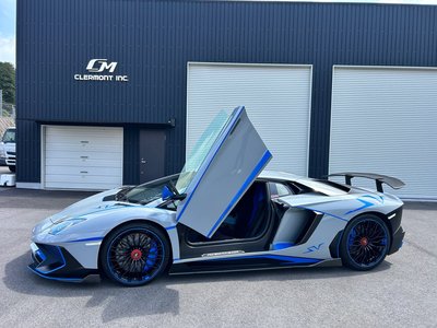 LAMBORGHINI AVENTADOR - 2