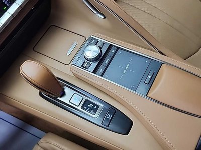 2022 Lexus LC photo 8