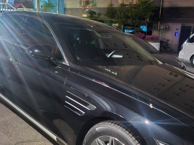 GENESIS G80 (RG3) - 2