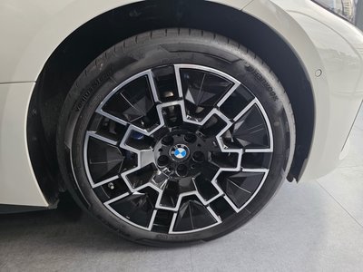 BMW I4 - 6