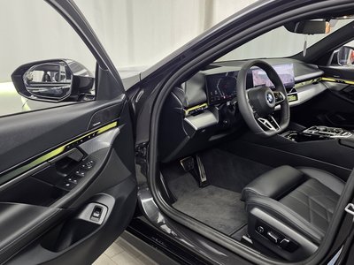 2025 BMW 5 SERIES — миниатюра 13