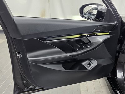 2025 BMW 5 SERIES — миниатюра 14