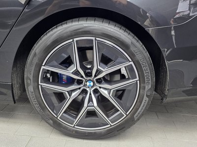 2025 BMW 5 SERIES photo 8