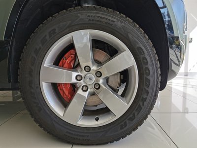 LAND ROVER DEFENDER - 9