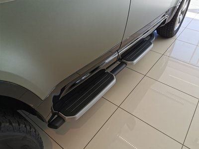 LAND ROVER DEFENDER - 10