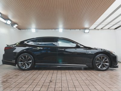 صورة 7 لـ 2023 Lexus LS