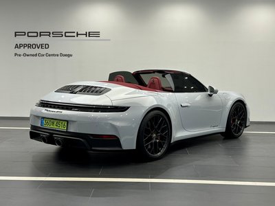 PORSCHE 911 - 6