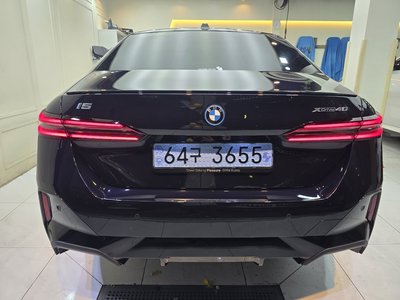 BMW I5 - 1