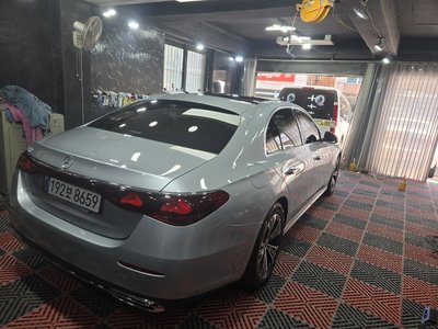 MERCEDES-BENZ E-CLASS - 3