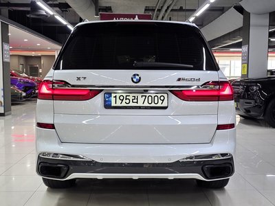 2021 BMW X7 照片 6