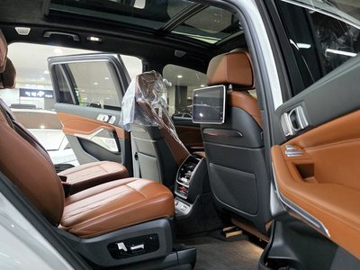 2021 BMW X7 照片 9