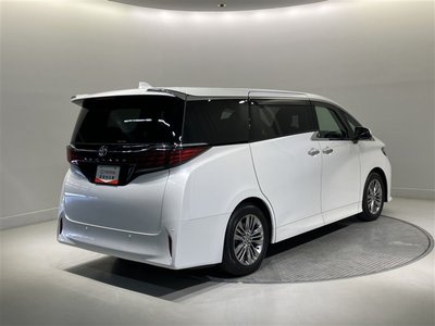 TOYOTA ALPHARD - 4