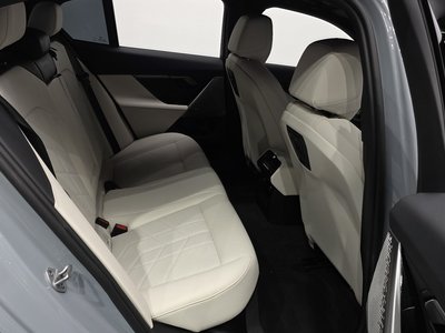 2025 BMW 5 SERIES 缩略图 11