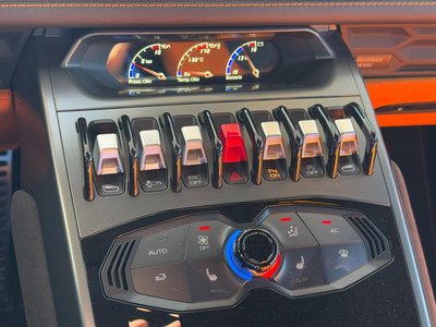 2017 Lamborghini HURACAN SPYDER thumbnail 37