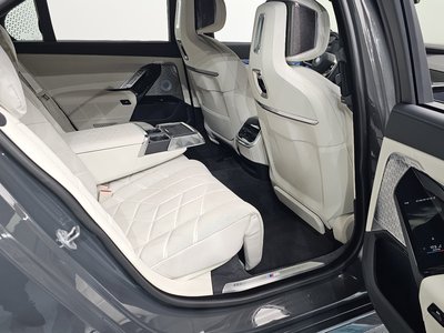 2025 BMW I7 缩略图 17